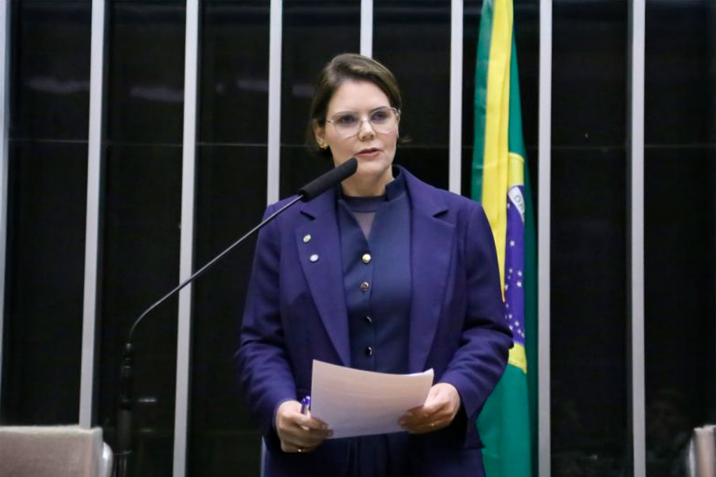 A relatora, deputada Coronel Fernanda (PL-MT): proposta garante “previsibilidade para o mercado e segurança jurídica aos produtores” - Foto: Kayo Magalhães / Câmara dos Deputados