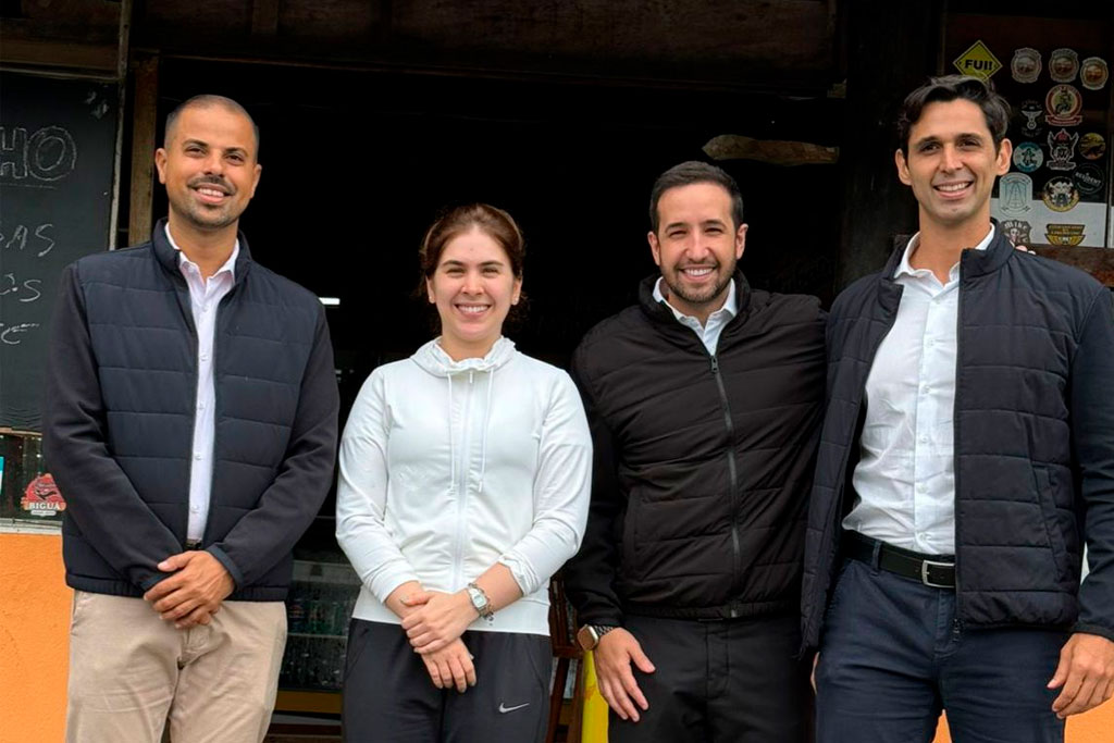 Vereador Rui de Rosis Jr. (PL-SP), Raquel Raquel França Carneiro Diretora da agência de transporte paulista, Tenente Coimbra (PL-SP) e o Vereador Allison Sales (PL-SP) - Foto: divulgação/Fiamini - Soluções Integradas em Comunicação