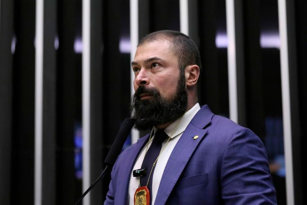 O relator, deputado Delegado Paulo Bilynskyj (PL-SP): a medida facilitará a descapitalização de organizações criminosas – Foto: Kayo Magalhães/Câmara dos Deputados