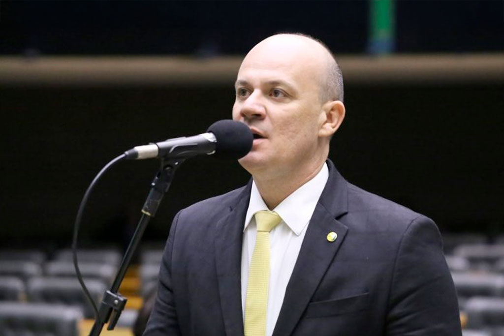 Deputado Cabo Gilberto Silva (PL-PB): medida é gesto de justiça às famílias de militares mortos em serviço - Foto: Kayo Magalhães / Câmara dos Deputados