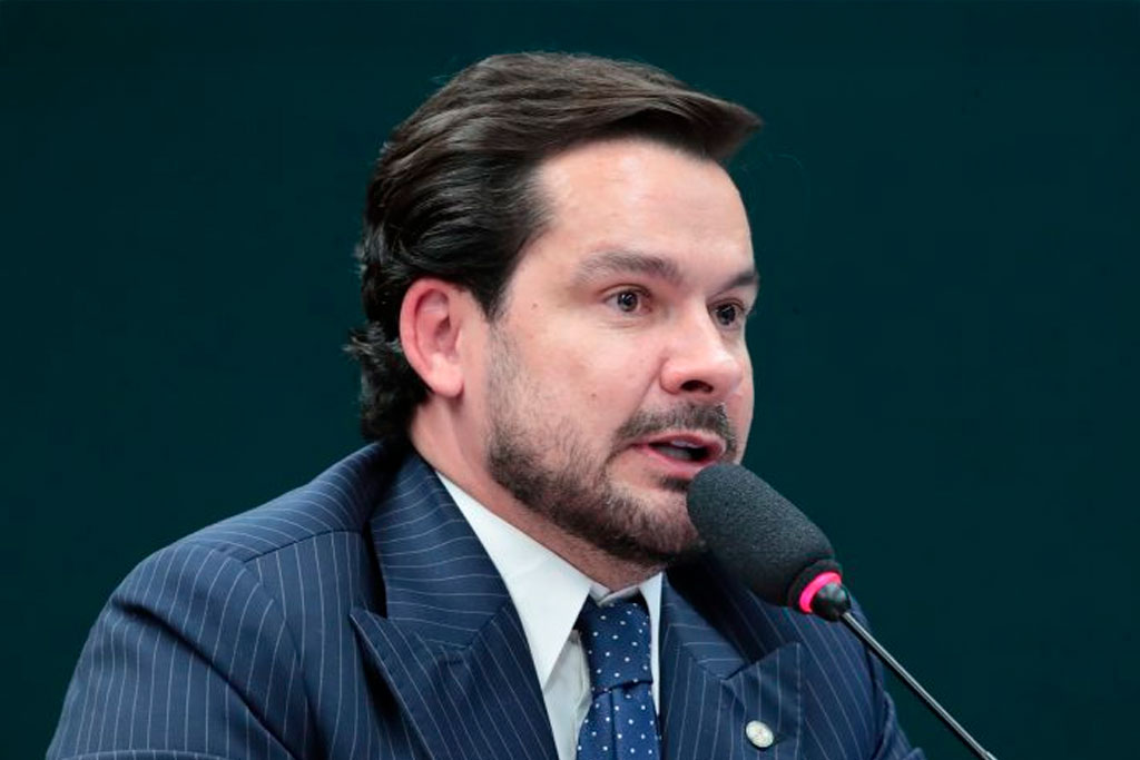 Capitão Alberto Neto (PL-AM): PCC tem atuado em fundos de investimento e fintechs – Foto: Bruno Spada/Câmara dos Deputados