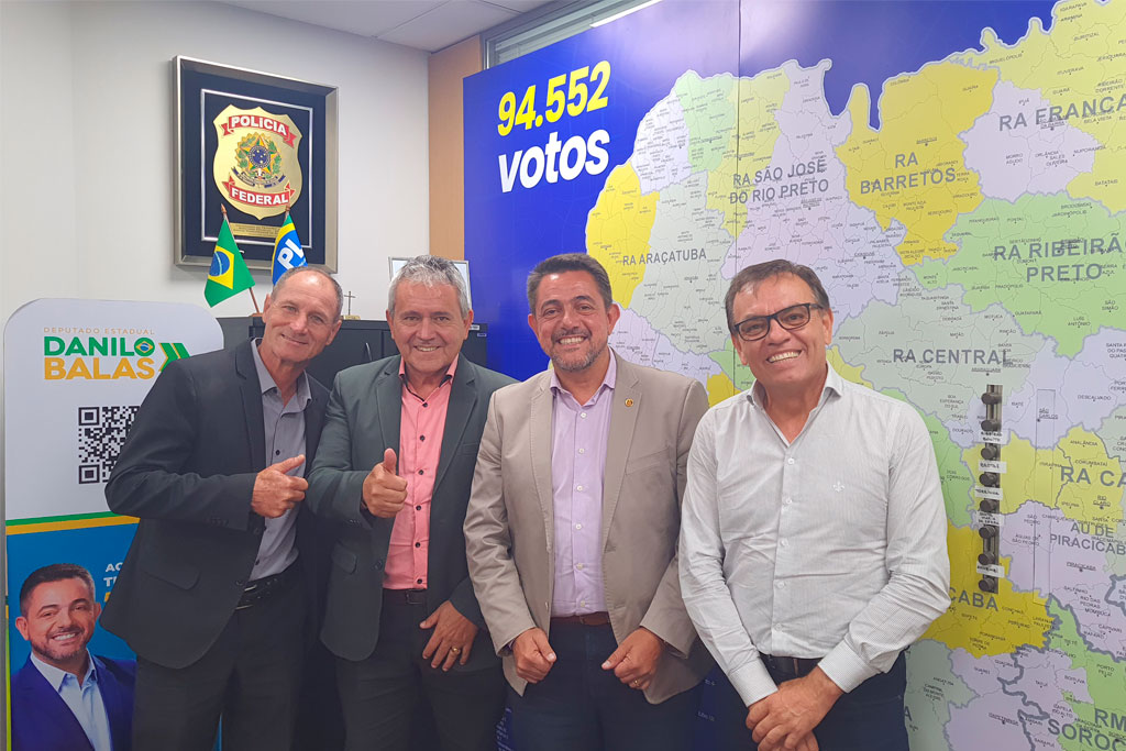 Da esquerda para a direita – Vereador João Leite, Prefeito Henrique Daniel Leme, Ex-Prefeito Kéke Gonçalves - Foto: Jonathas Ventura