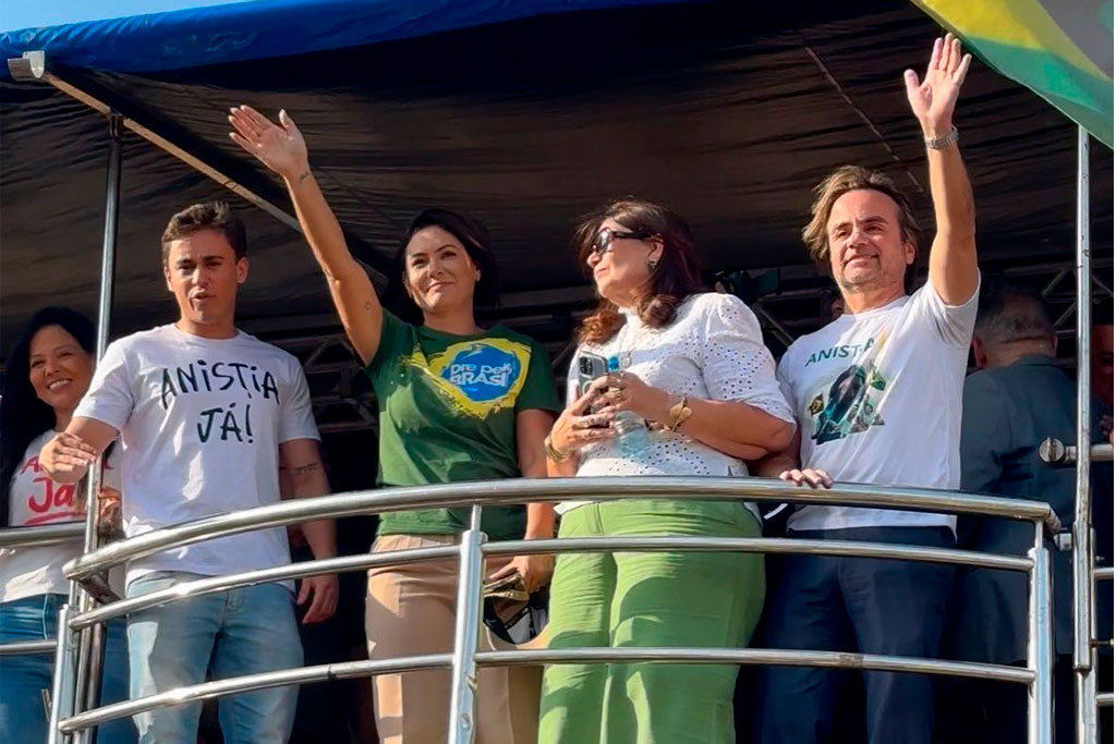 O deputado federal Eros Biondini (PL-MG) esteve presente ao lado da primeira-dama Michele Bolsonaro, do deputado Nikolas Ferreira (PL-MG) - Foto: Assessoria de Imprensa do Deputado