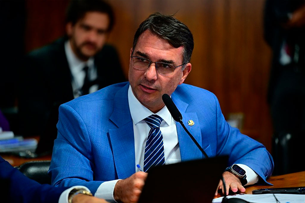 A matéria recebeu parecer favorável do senador Flávio Bolsonaro (PL-RJ) – Foto: Saulo Cruz/Agência Senado