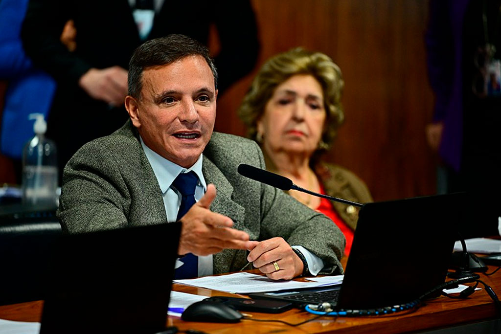 O senador Marcio Bittar (PL-AC) apresentou relatório favorável ao PL 2.169/2019, de Flávio Bolsonaro; texto segue à CCJ, que aprovou proposta semelhante esta manhã - Foto: Saulo Cruz/Agência Senado