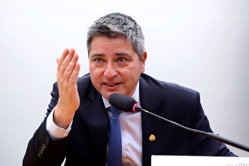 Segundo senador Carlos Portinho (PL-RJ, que participou de reunião na Câmara, o Senado também acompanha a questão - Foto: Vinicius Loures / Câmara dos Deputados