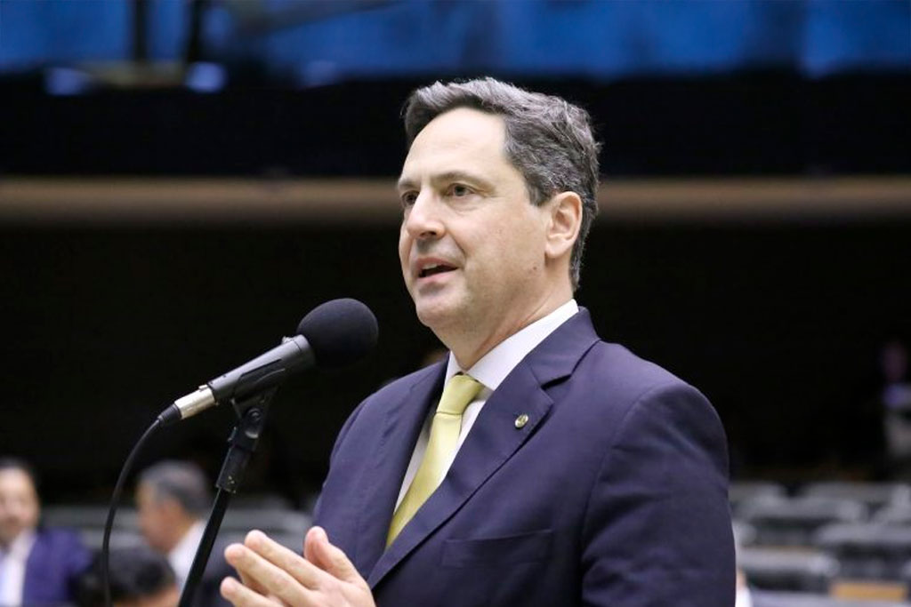 Luiz Philippe de Orleans e Bragança: ideia é ampliar fontes de captação de recursos para empresas – Foto: Kayo Magalhães / Câmara dos Deputados