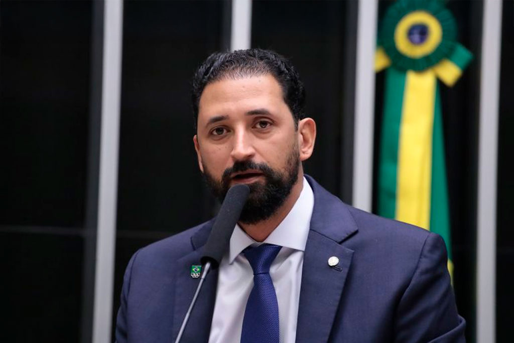 Deputado Mauricio do Vôlei (PL-MG), relator da matéria na comissão - Foto: Bruno Spada/Câmara dos Deputados