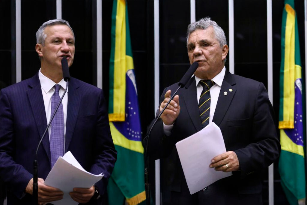 Alberto Fraga (PL-DF) e Sanderson (PL-RS) destacam importância de integração entre União, estados e municípios na PEC da Segurança Pública
