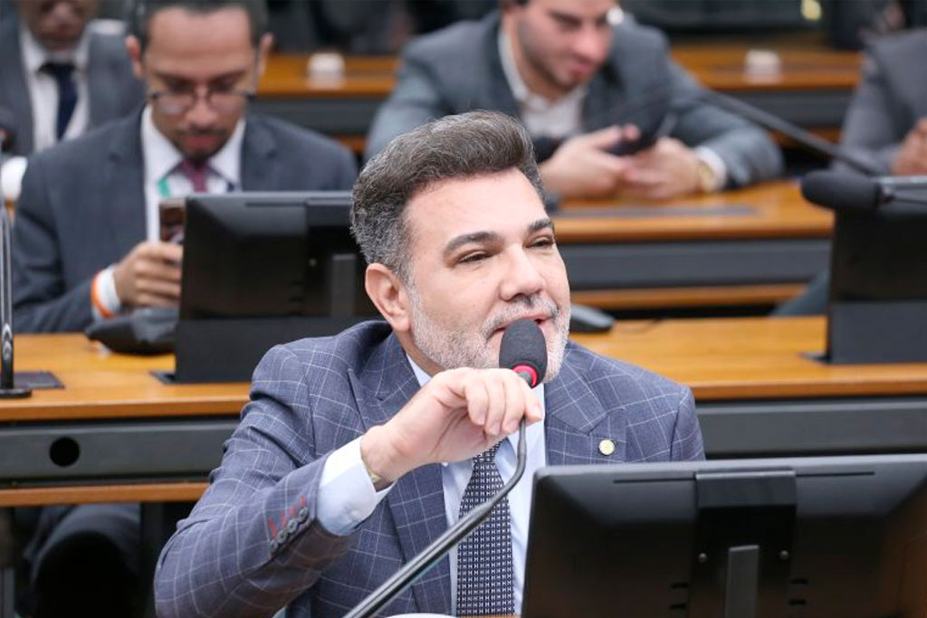 O relator, deputado Pr. Marco Feliciano (PL-SP): penas atuais são "demasiado brandas" - Foto: Kayo Magalhães / Câmara dos Deputados