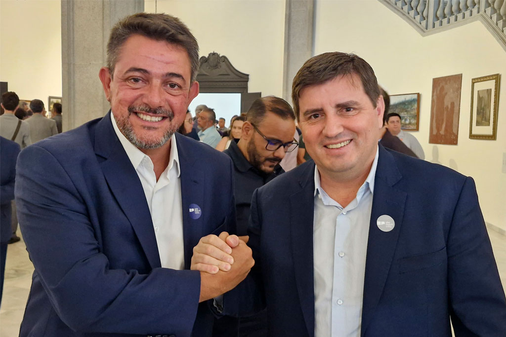Deputado Danilo Balas(PL-SP) e Prefeito Mário Pires destacam parceria que garantiu 150 moradias populares para o município - Foto: divulgação/Assessoria de Imprensa