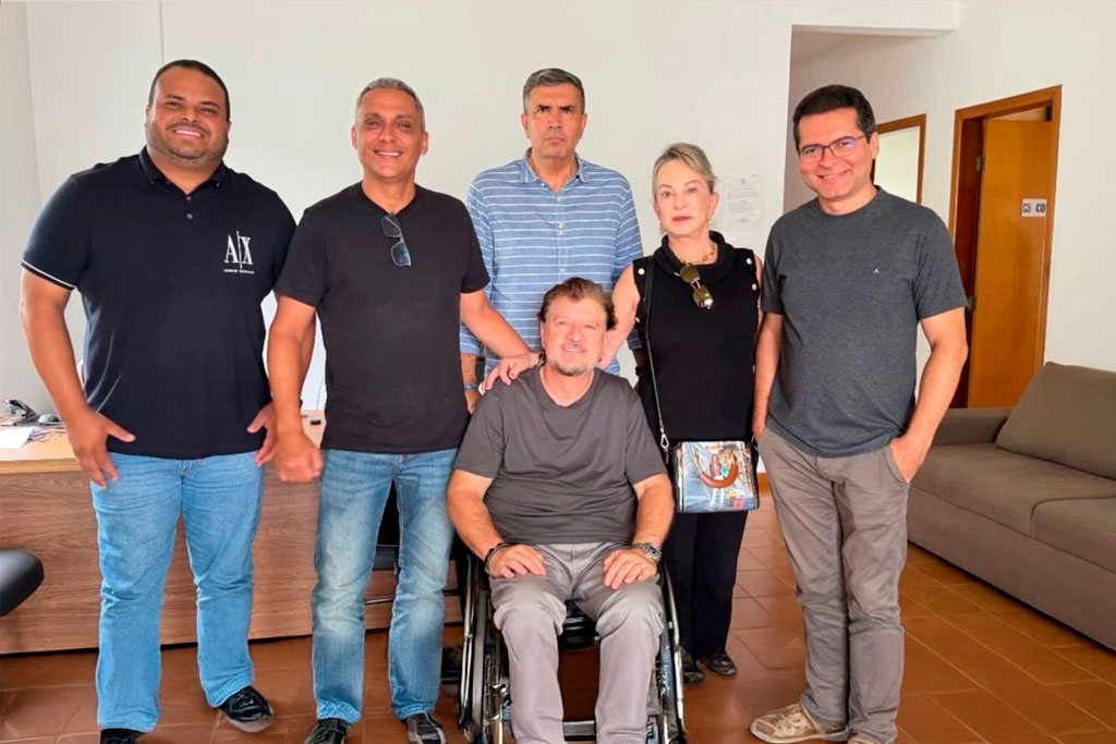 Pré-candidato ao Senado, deputado federal Gustavo Gayer (PL-GO), reuniu a deputada federal Magda Mofatto (PL-GO), recém regressa ao PL , e os vereadores Dieyme Vasconcelos (Aparecida de Goiânia), William Veloso, Coronel Urzeda e Oseias Varão (Goiânia) - Foto: divulgação/Assessoria de Imprensa