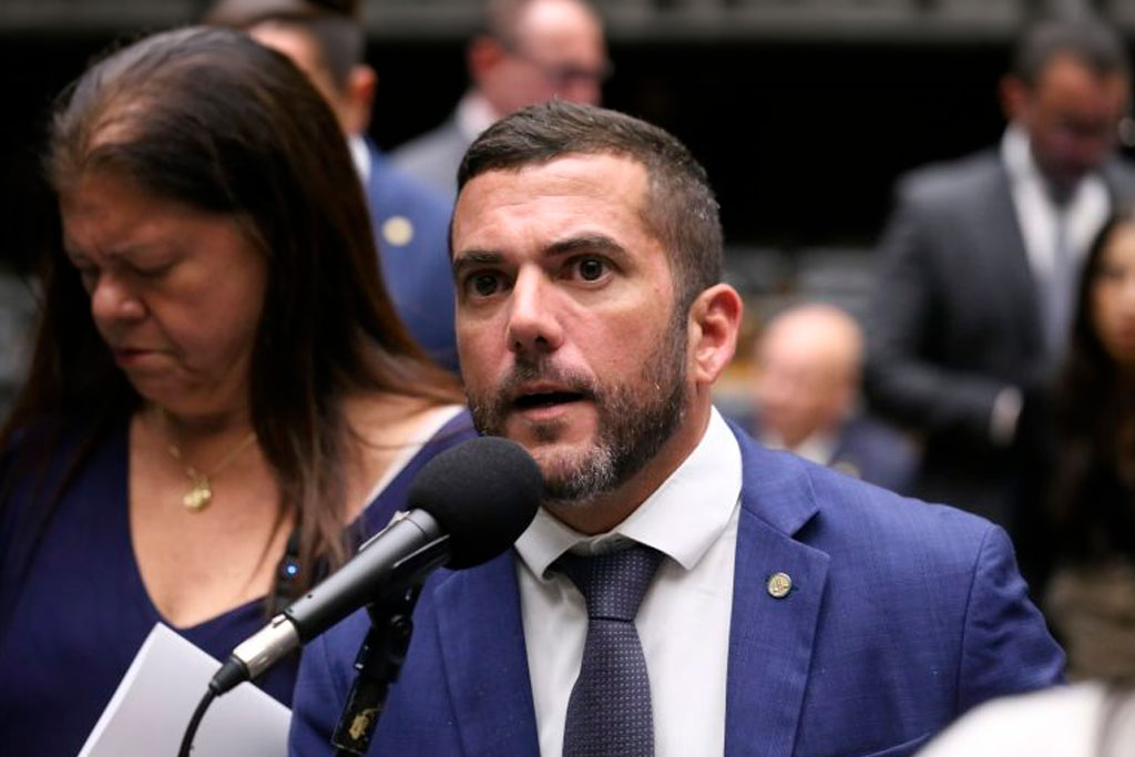 Deputado Carlos Jordy (PL-RJ): lei atual limita as ferramentas de gestão - Foto: Kayo Magalhães/Câmara dos Deputados