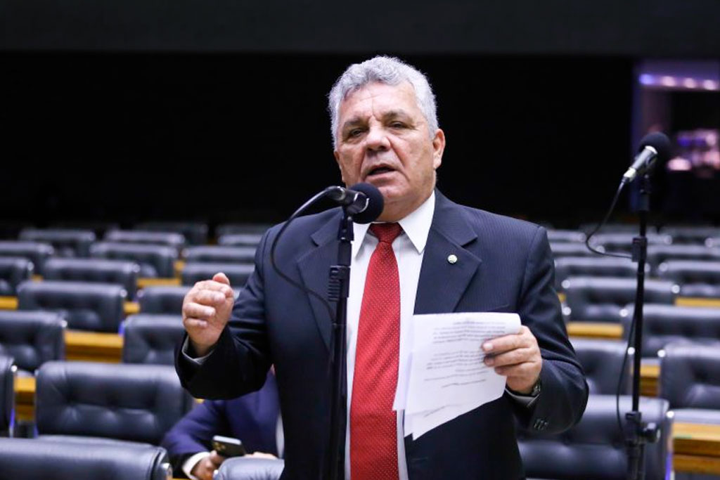 O autor da proposta, deputado Alberto Fraga (PL-DF) – Foto: Bruno Spada/Câmara dos Deputados