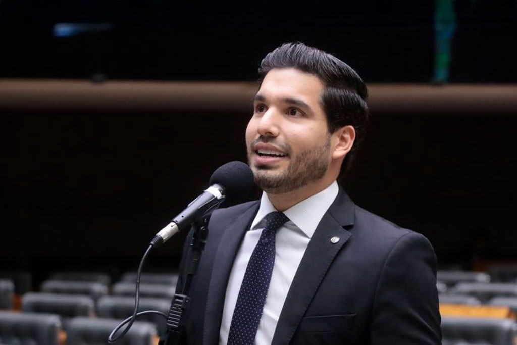 Deputado André Fernandes (PL-CE): intenção é colocar a vítima como prioridade – Foto: Bruno Spada/Câmara dos Deputados