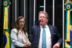 O deputado Bibo Nunes (PL-RS), autor da proposta, e a senadora Dra. Eudócia (PL-AL), relatora no Senado - Foto: divulgação/Congresso Nacional