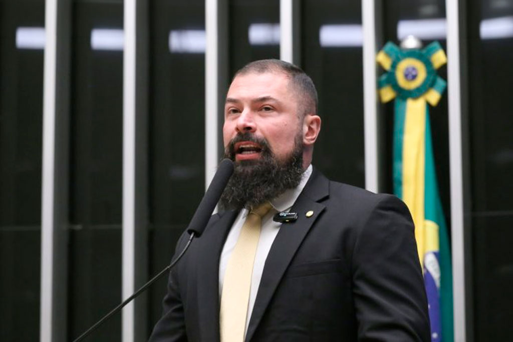 Deputado Delegado Paulo Bilynskyj (PL-SP) recomendou a aprovação da proposta – Foto: Kayo Magalhães / Câmara dos Deputados