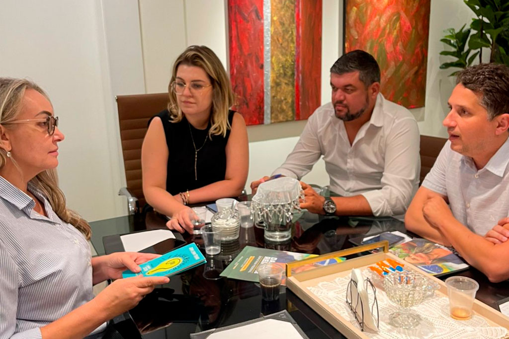 Deputada Daniela Reinehr (PL-SC) cumpre agenda na AMFRI e anuncia novos recursos para a região - Foto: divulgação/Assessoria de Imprensa'