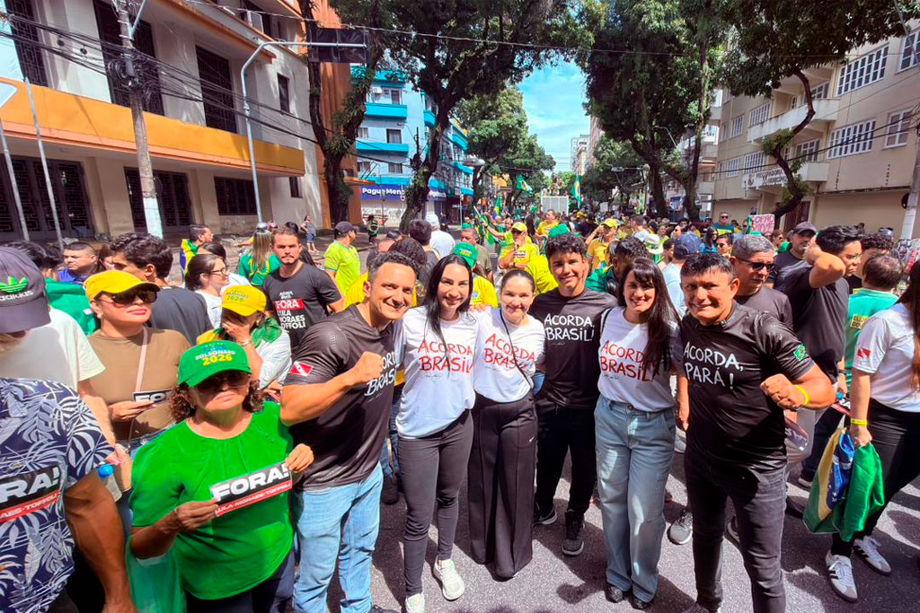 Éder Mauro (PL-PA) e Rogério Barra (PL-PA) lideram ato em Belém durante manifestação nacional da oposição - Foto: divulgação/Assessoria de Imprensa