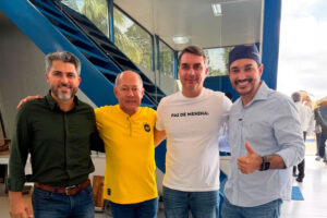 PL mostra força em Rondônia: Chrisóstomo, Marcos Rogério e Flávio Bolsonaro participam de grande ato político em Ji-Paraná - Foto: divulgação/Assessoria de Imprensa do Deputado