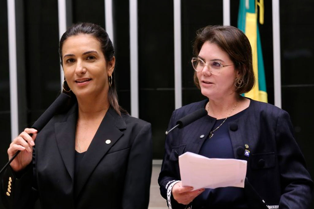 A relatora, deputada Roberta Roma (PL-BA), e a autora, deputada Coronel Fernanda (PL-MT) - Foto: divulgação/Agência Câmara de Notícias