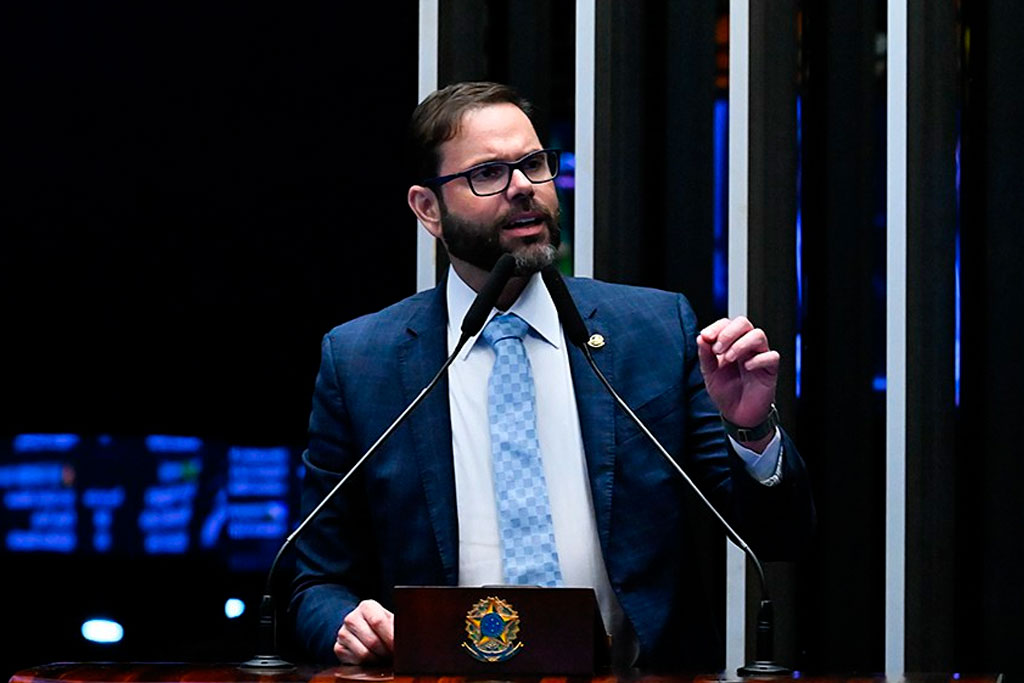 O senador Jorge Seif (PL-SC) discursa sobre a violência contra as mulheres – Foto: Waldemir Barreto/Agência Senado