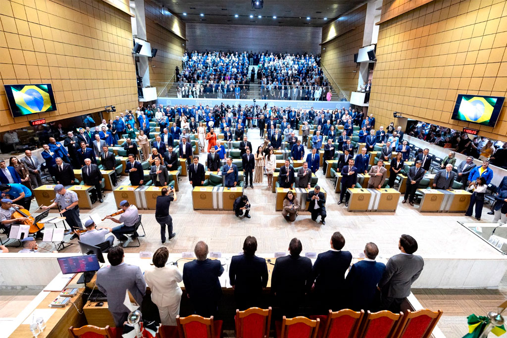 Sóstenes Cavalcante prestigia presidente do PL Valdemar da Costa Neto em Sessão Solene na ALESP