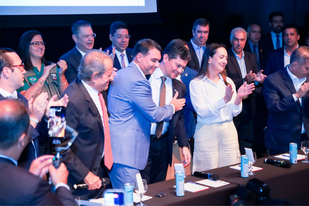 Líder do PL participa de filiação de Sérgio Moro e Rosângela Moro ao partido - Foto: PL no Congresso'