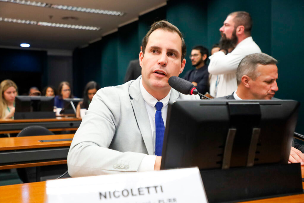 Deputado cobra explicações do Governo Lula sobre exoneração de secretário que incluiu BYD em “lista suja” do trabalho escravo