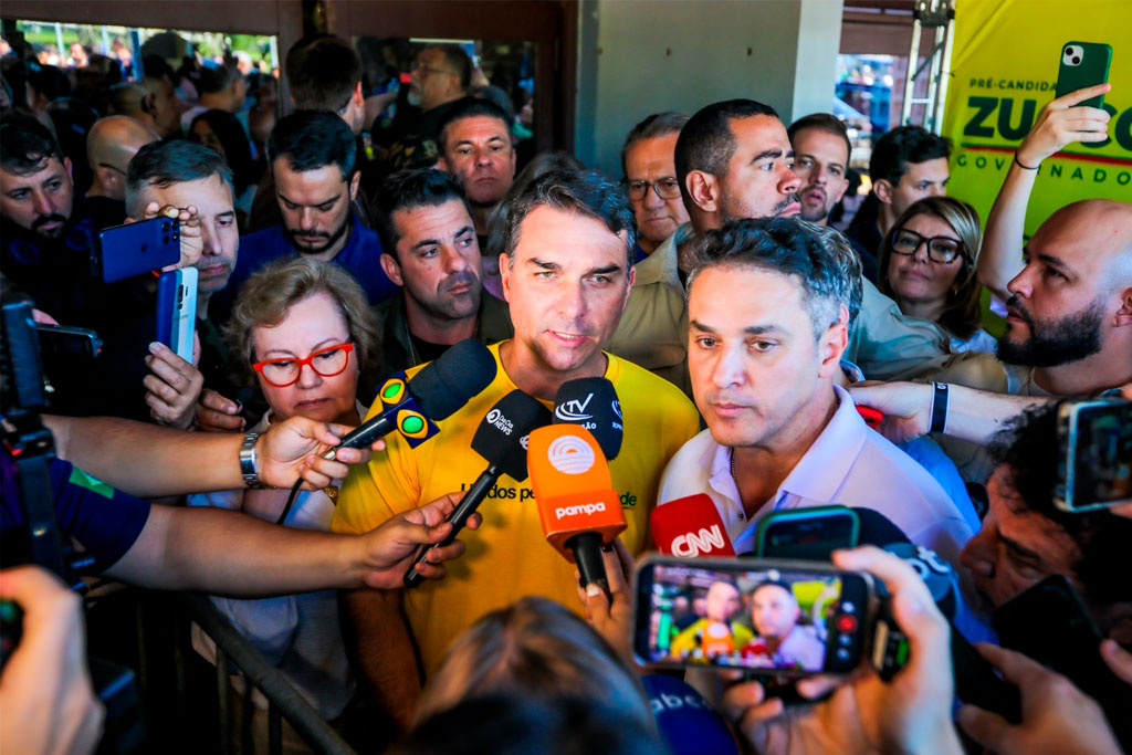 Ao lado de Flávio Bolsonaro (PL-RJ), Zucco (PL-RS) é lançado oficialmente pré-candidato ao Governo do RS - Foto: divulgação/Assessoria de Imprensa
