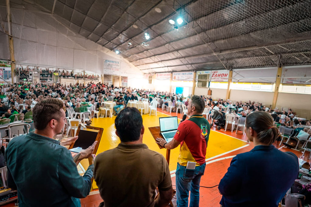 Zucco (PL-RS) e Silvana Covatti visitam Expotamandaré e Gaitaço e destacam valorização da cultura gaúcha - Foto: divulgação/Assessoria de Imprensa