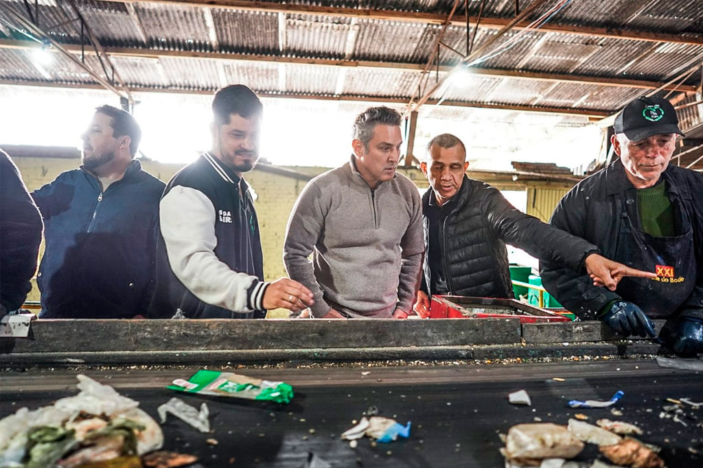Zucco (PL-RS) visita Cooperativa Paz e Bem e destaca impacto social, econômico e ambiental da reciclagem - Foto: divulgação/Assessoria de Imprensa